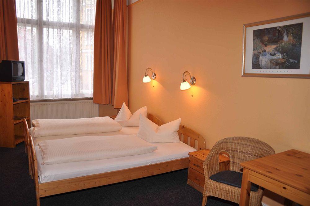 Hotel Am Hermannplatz Berlin Extérieur photo
