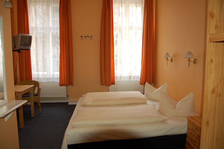 Hotel Am Hermannplatz Berlin Extérieur photo