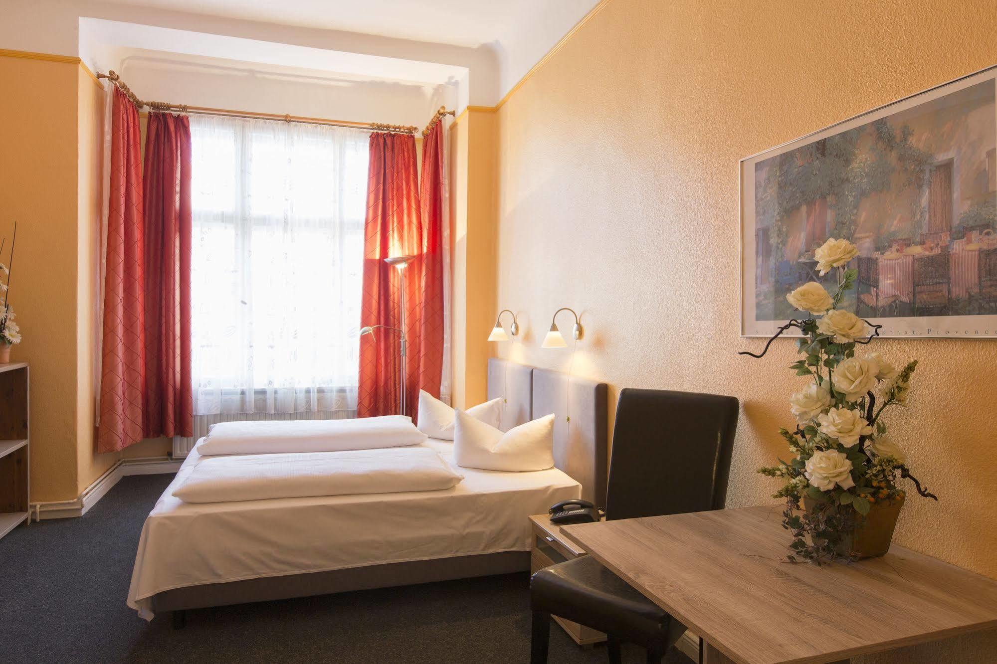 Hotel Am Hermannplatz Berlin Extérieur photo