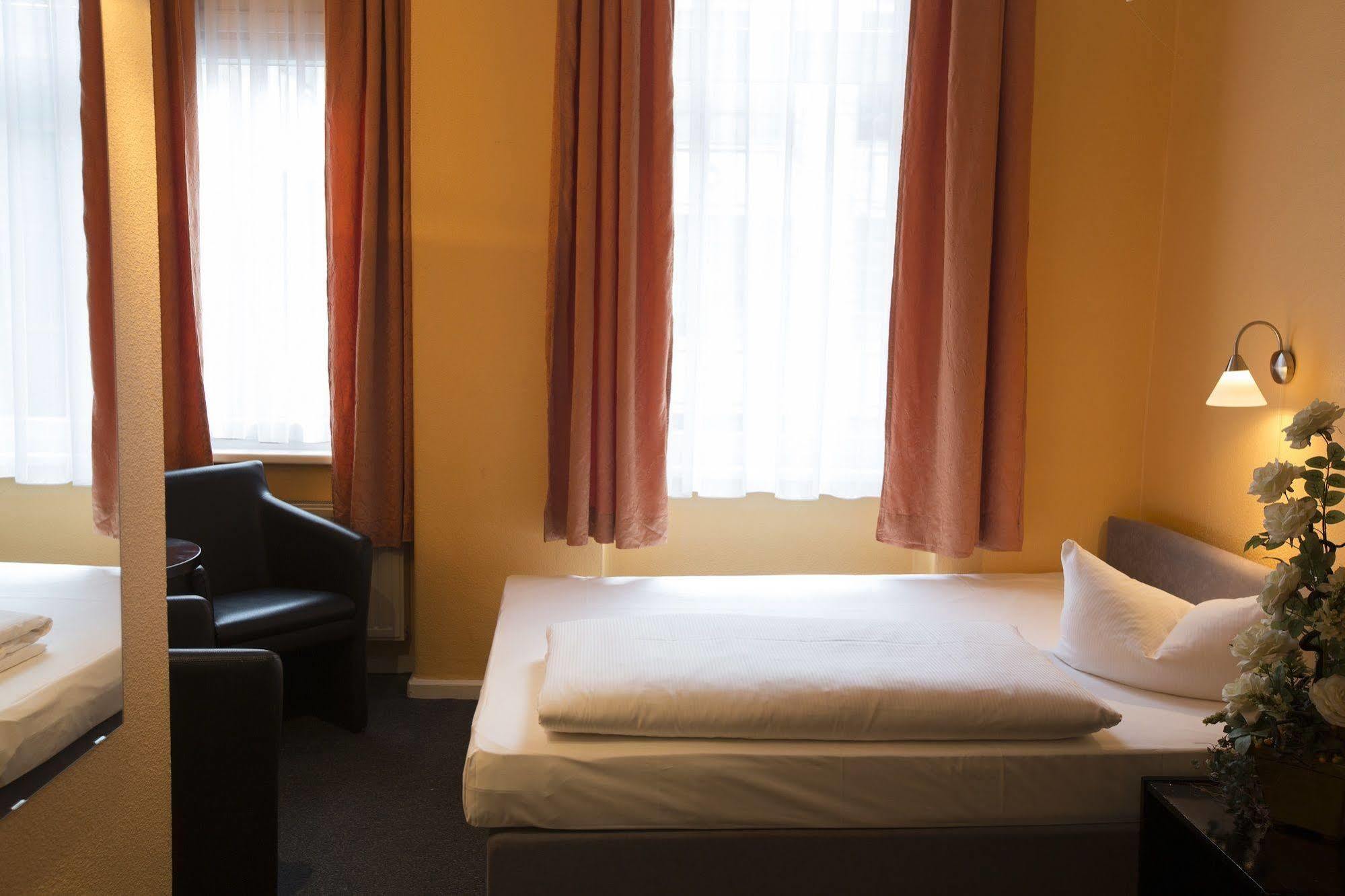 Hotel Am Hermannplatz Berlin Extérieur photo