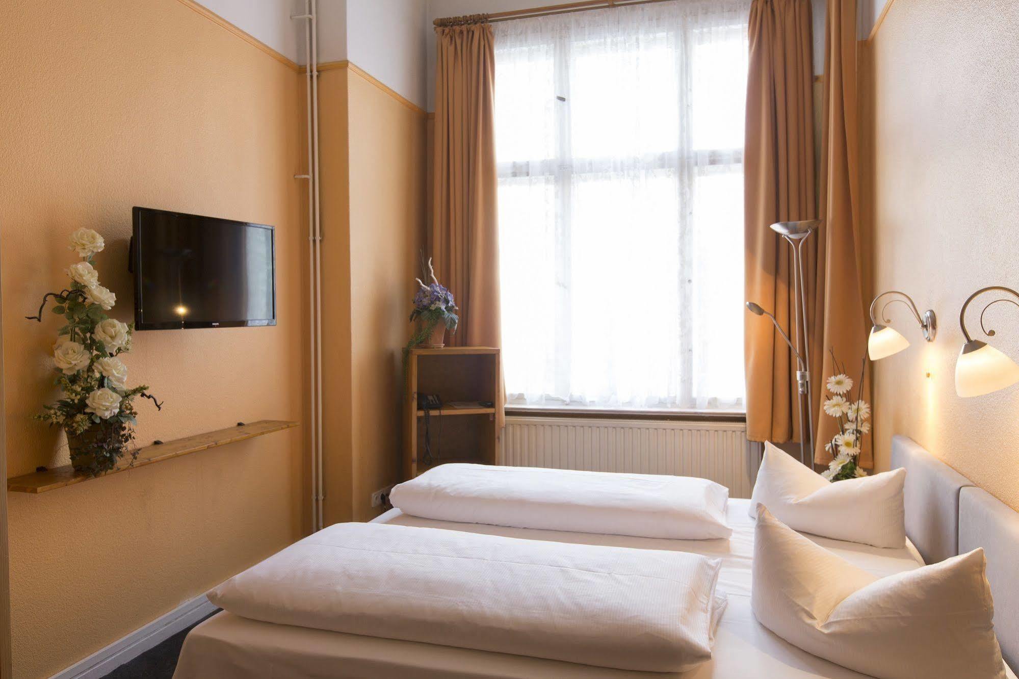 Hotel Am Hermannplatz Berlin Extérieur photo