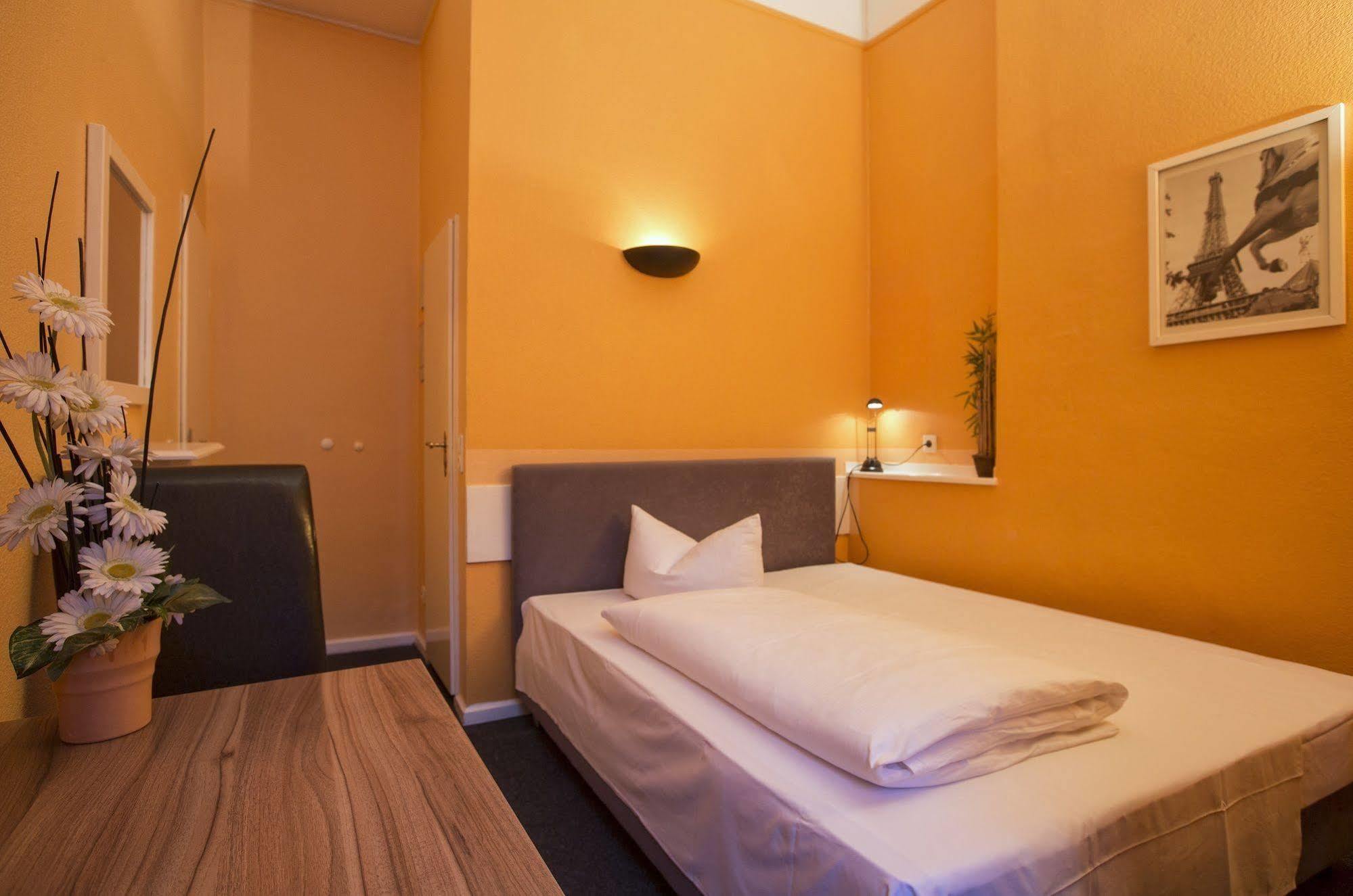Hotel Am Hermannplatz Berlin Extérieur photo